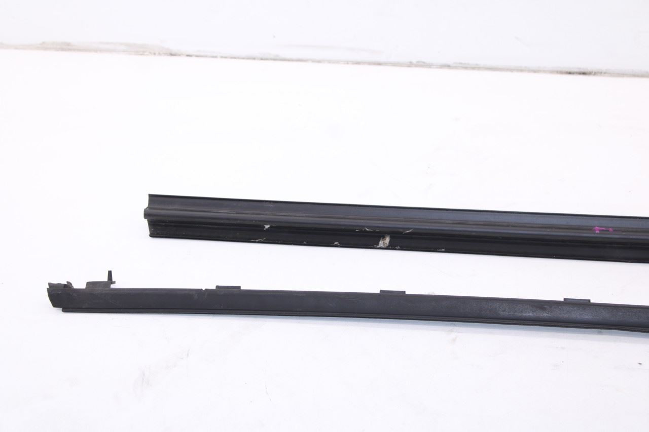 15-23 Ford Mustang Conv V6 2Dr Front Left Door Outer and Inner Belt Weatherstrip7