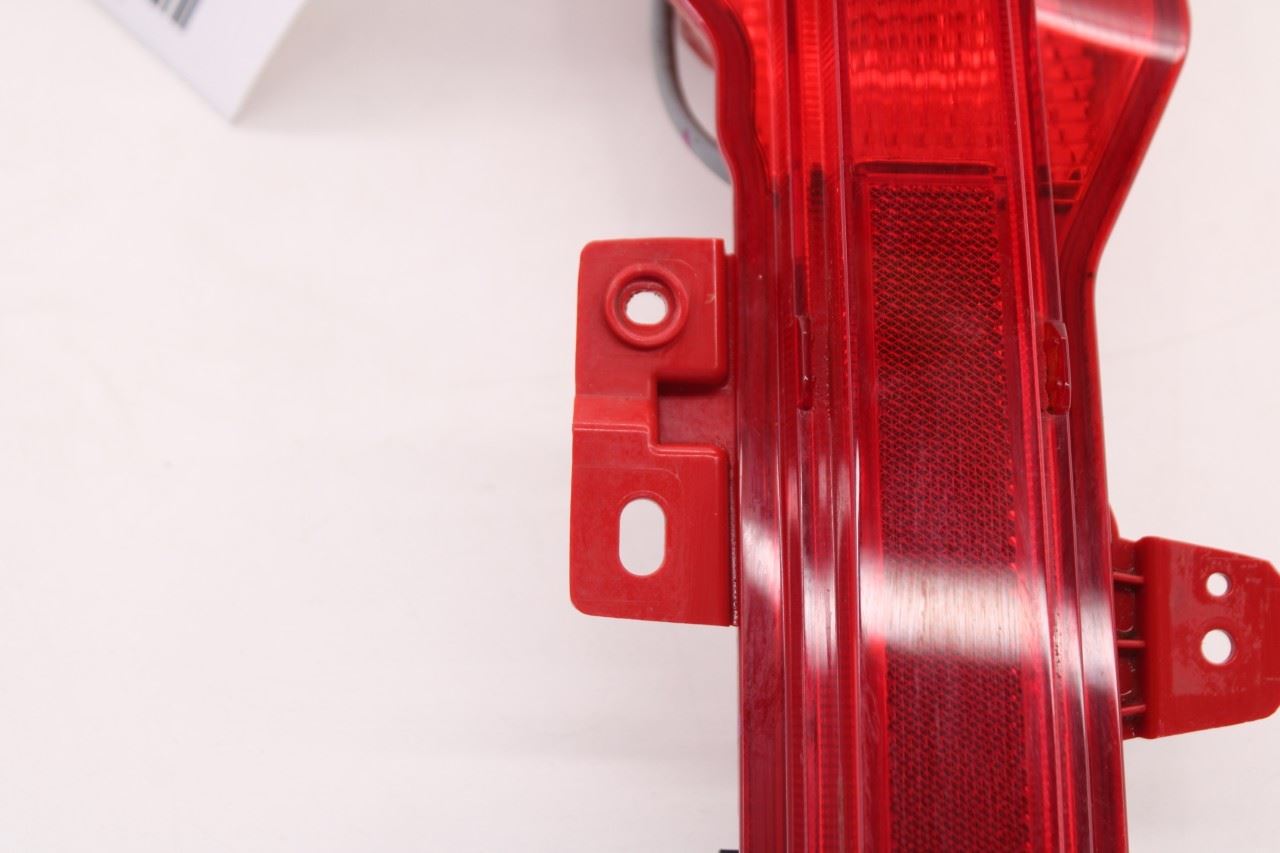 2021-23 Hyundai Santa Fe SEL Rear Driver Side Bumper Lamp Reflector 92405-S15206