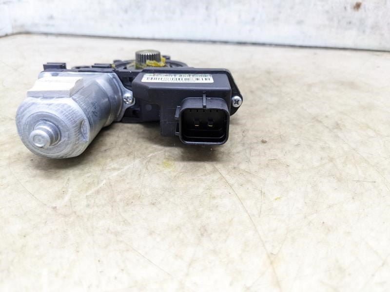 2014-2019 Kia Soul Front Left Door Power Window Motor 82450-B2010 OEM - Alshned Auto Parts