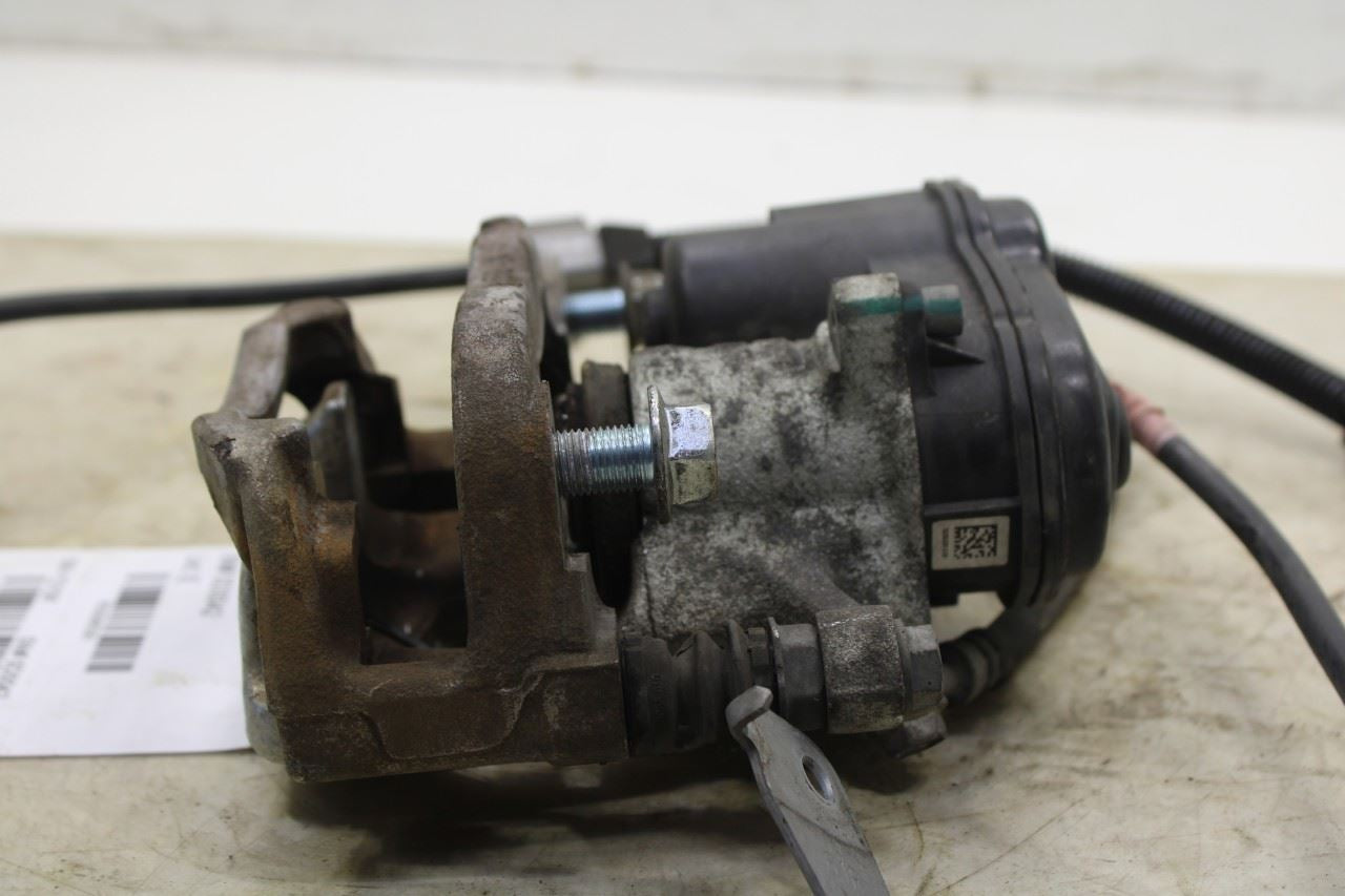 2021-22 Nissan Rogue Sport SL AWD Rear Right Side Brake Disc Caliper 44001-4CA2A - Alshned Auto Parts