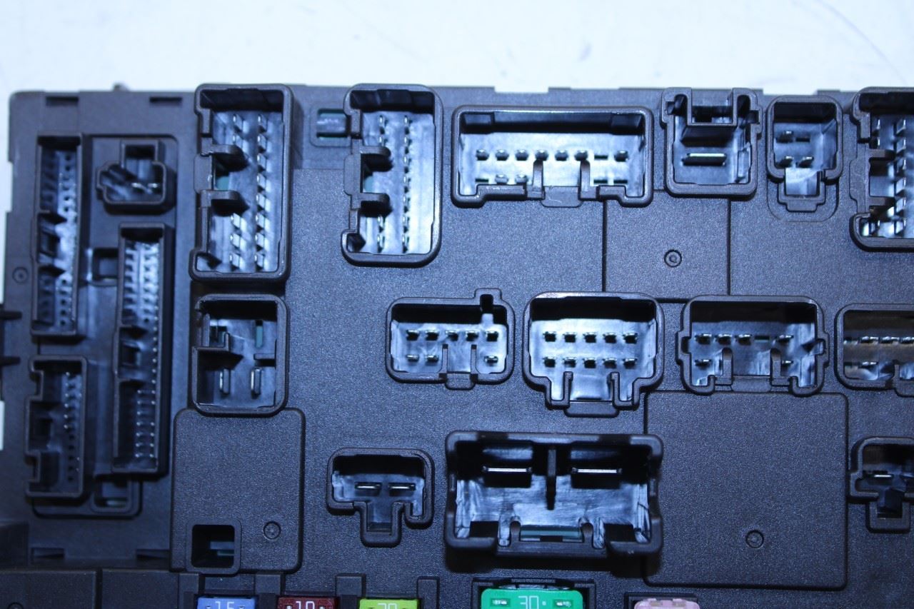 18-23 Mitsubishi Eclipse Cross Cabin Instrument Panel Fuse Relay Junction Block - Alshned Auto Parts