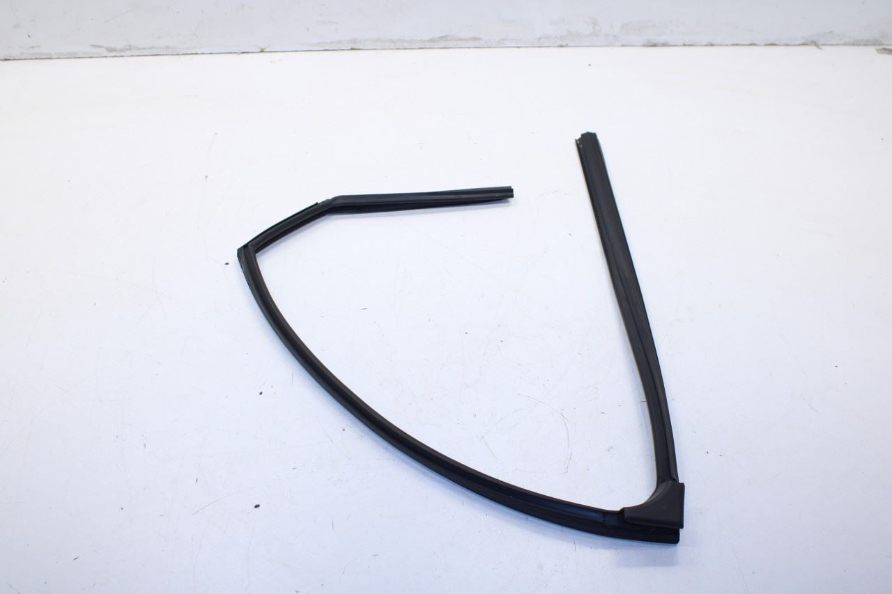 20-25 Kia Soul LX Rear Right Door Run Guide Channel w/ Belt Molding Weatherstrip - Alshned Auto Parts