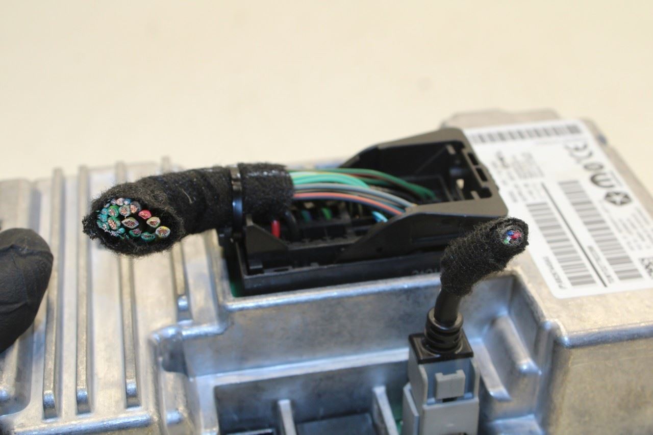 19-20 Jeep Cherokee Latitude Radio Receiver Uconnect 4 w/ 7'' Display 68297445AG - Alshned Auto Parts