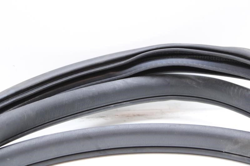 2017-2020 Nissan Pathfinder RR Right Door Body Weatherstrip Seal 76923-3KA1A OEM - Alshned Auto Parts