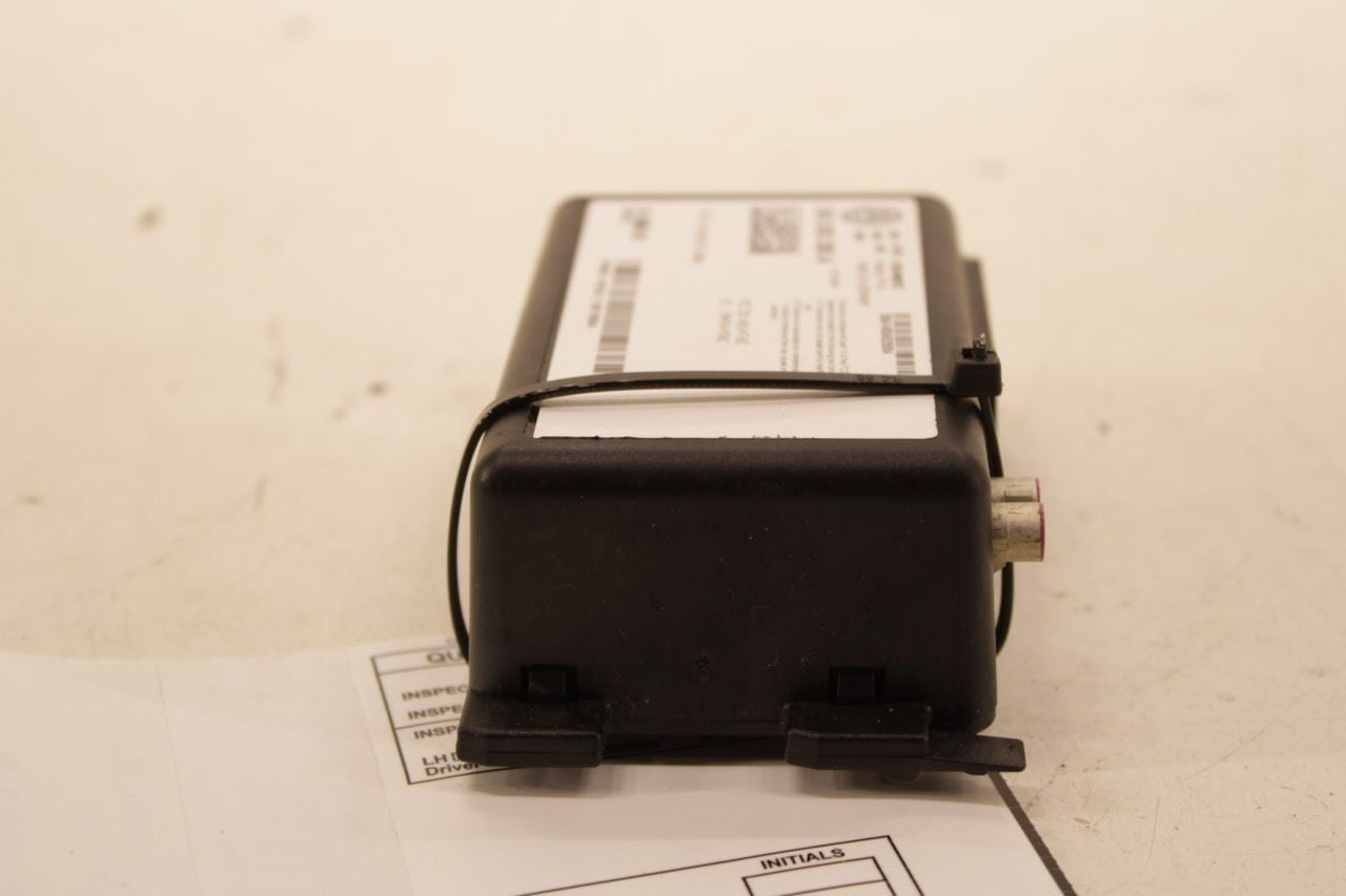 2016-2018 Volkswagen Passat SE GPS Navigation Control Module 561-035-285-A OEM - Alshned Auto Parts
