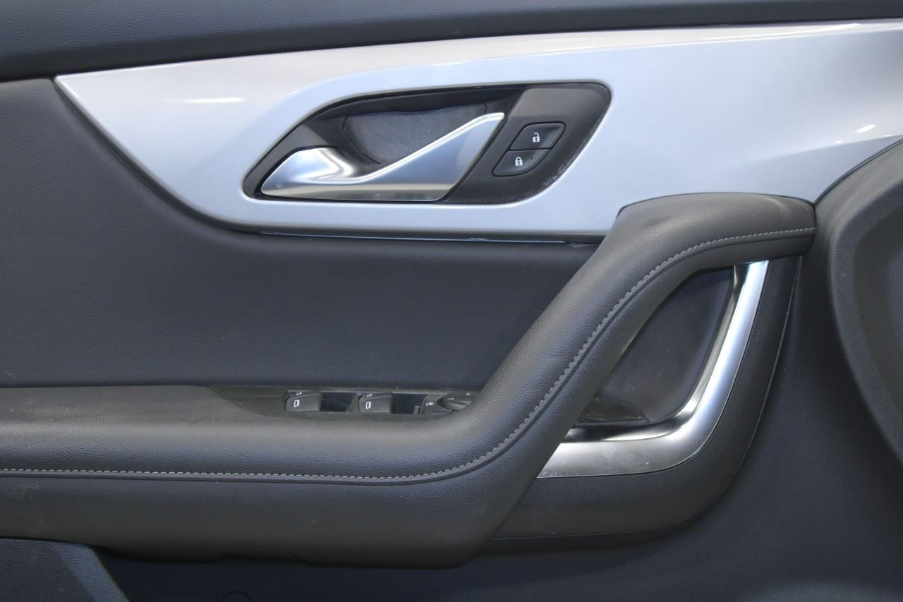 2019-2022 Chevrolet Blazer 2LT Front Left Driver Side Door Trim Panel 84997668 - Alshned Auto Parts