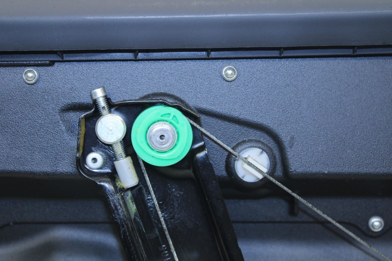 10-16 Porsche Panamera 4 Front Right Side Door Window Regulator w/ Carrier Plate - Alshned Auto Parts