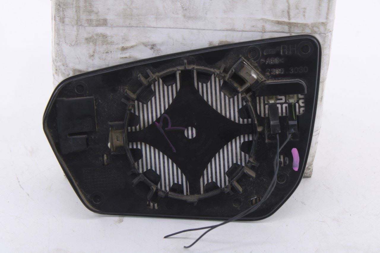 18-24 Chevrolet Equinox LT FWD Front Passenger Right Side Rear View Mirror Glass5