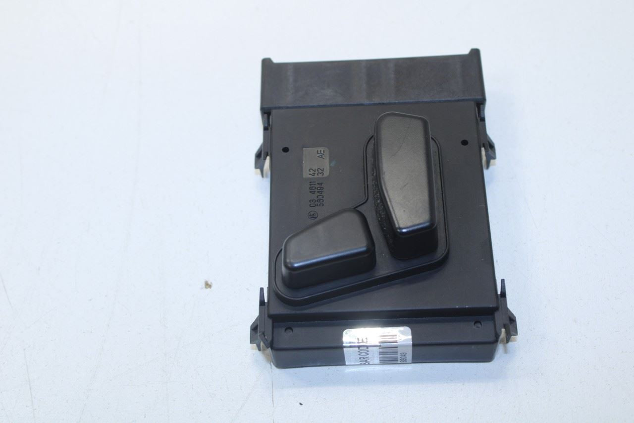 2017-20 Maserati Ghibli Front Right Side Power Seat Adjustment Switch 673000296 - Alshned Auto Parts