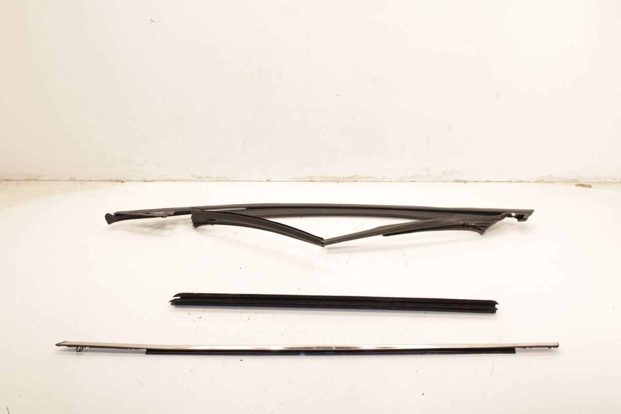 20-25 Mazda CX-30 2.5 S FR LH Door Run Channel w Molding and Weatherstrip *ReaD* - Alshned Auto Parts