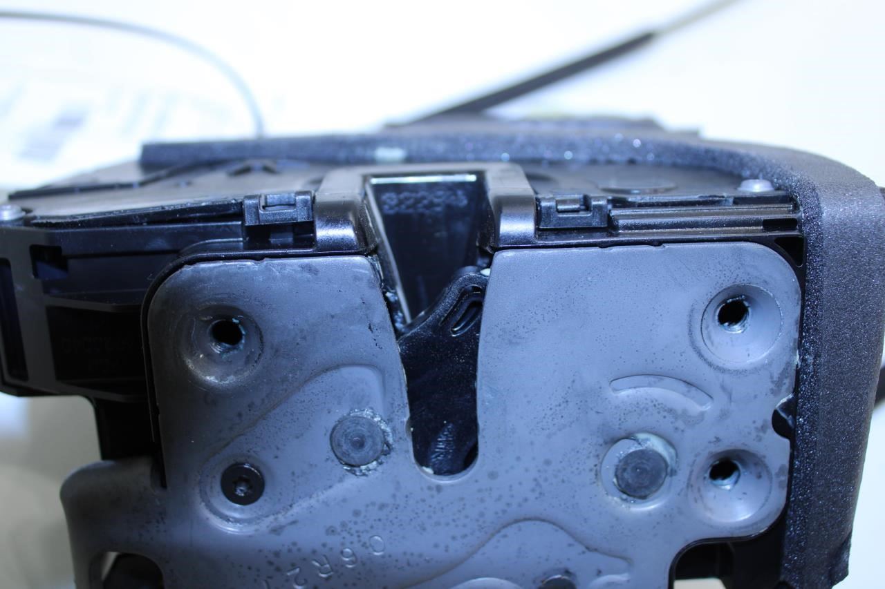 2018-2024 GMC Terrain Denali Front Right Door Lock Latch Actuator 13546500 OEM - Alshned Auto Parts