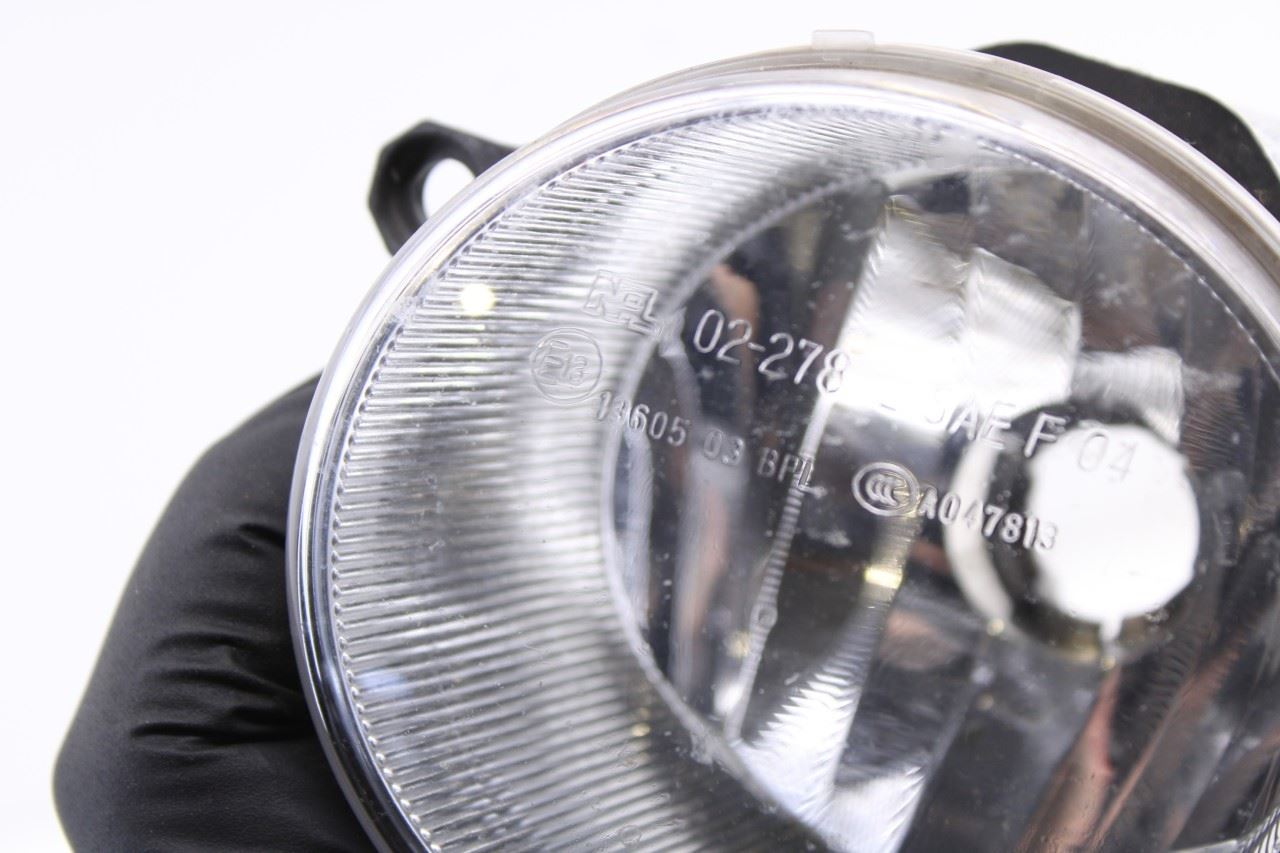 2015-2020 Toyota Tacoma Limited Front Left Driver Side Fog Light Lamp w/ Cover - Alshned Auto Parts