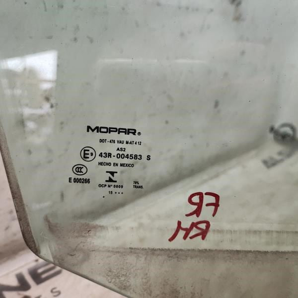 2009-20 Dodge Journey SXT 3.6L FWD Front Passenger Right Side Door Window Glass4