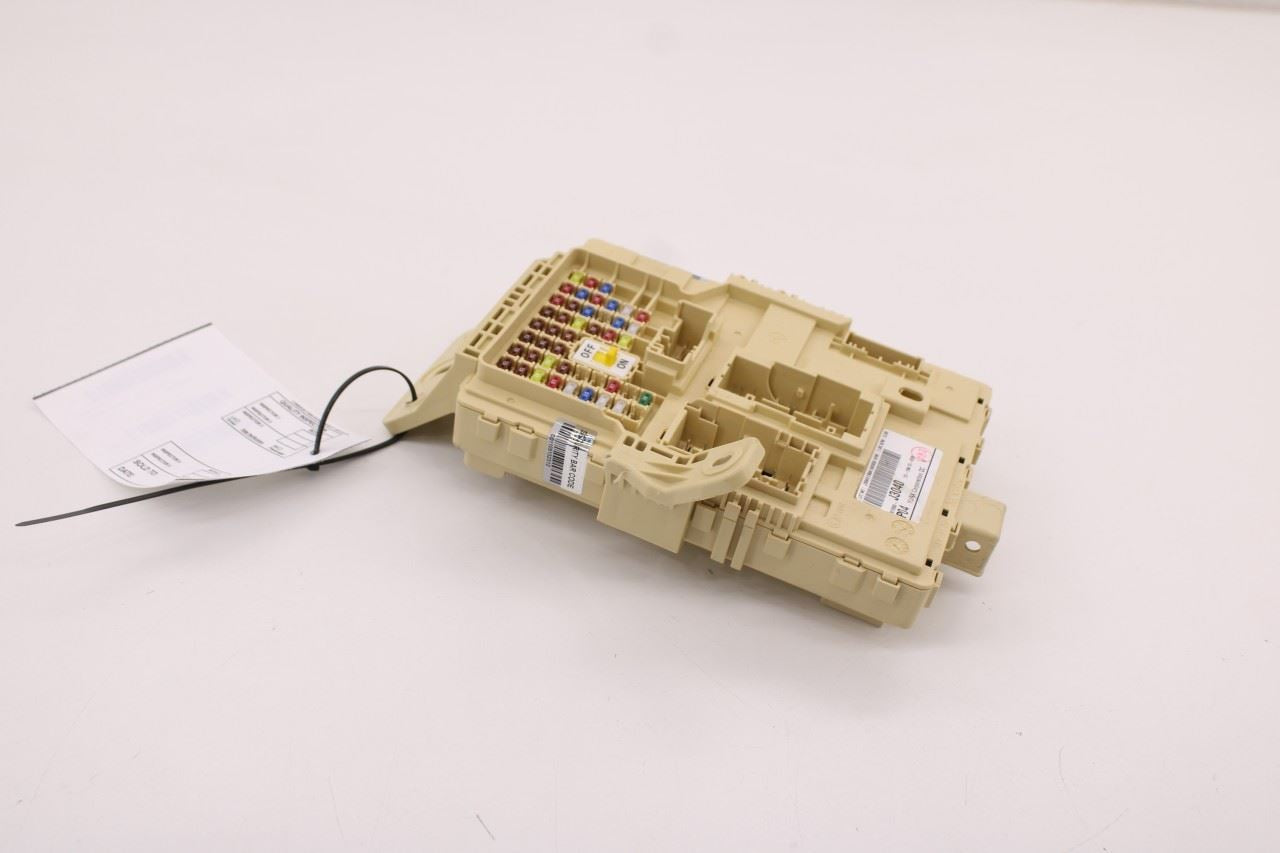 19-21 Hyundai Veloster 2.0L FWD Cabin Instrument Panel Fuse Relay Junction Block13