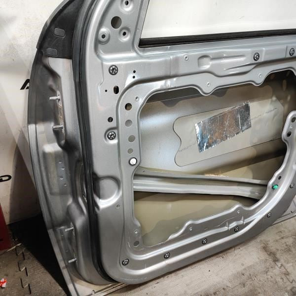 2011-21 Jeep Grand Cherokee Front Right Passenger Side Door Shell 55113638AO OEM