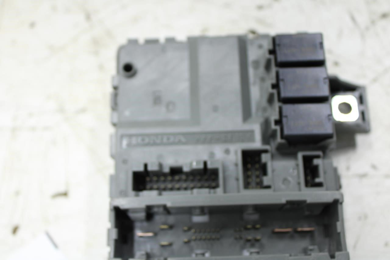 2018-20 Honda Accord 1.5L Cabin Fuse Relay Box Junction Block 38200-TVA-A11 OEM - Alshned Auto Parts
