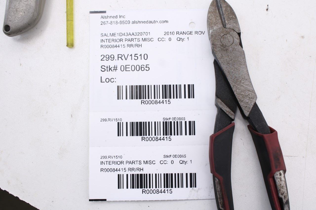 10-12 Land Rover Range Rover HSE Rear Right Quarter Panel Interior Trim LR02389511