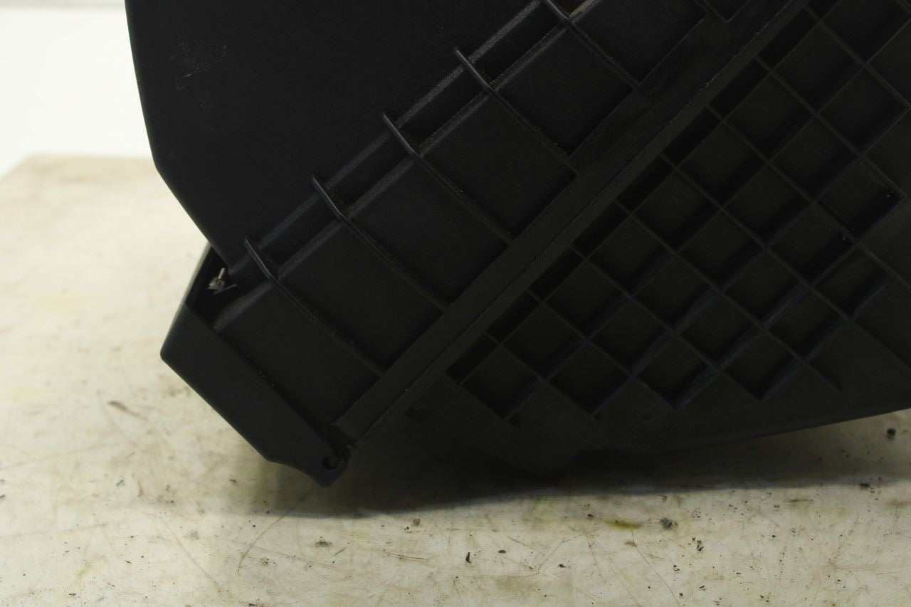 2019-2020 Kia Sorento LX 3.3L FWD Air Intake Cleaner Assembly 28110C5250 OEM - Alshned Auto Parts