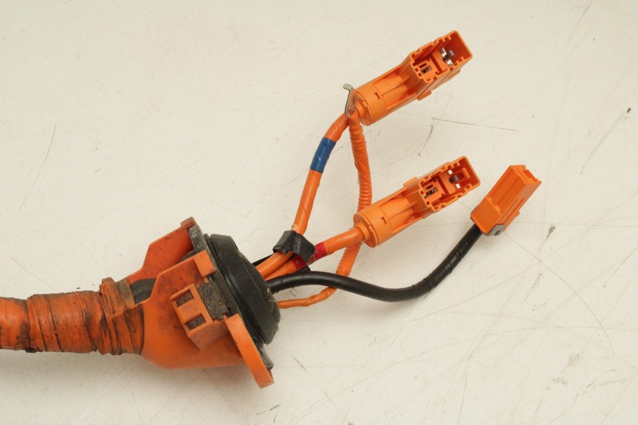 2023-2025 Kia Sportage Hybrid EX DC Power Inverter Cable 91671-CH100 OEM - Alshned Auto Parts