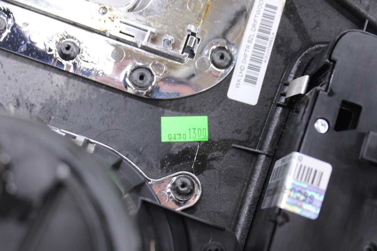 14-15 Jeep Grand Cherokee Console Shifter Trim w/ Transfer Case Control Switch17