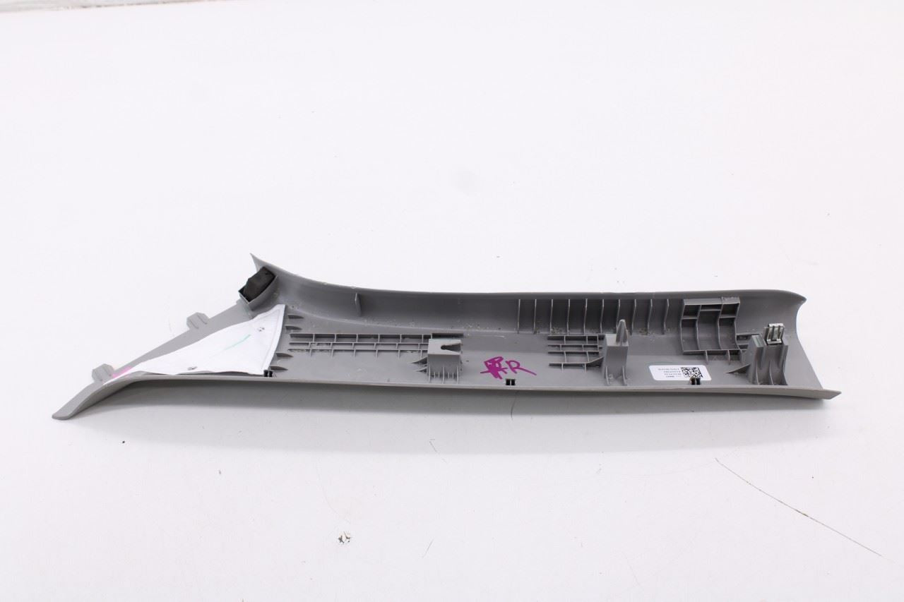 18-24 Chevrolet Equinox LT Front Right and Left A-Pillar Interior Trim 8423008110