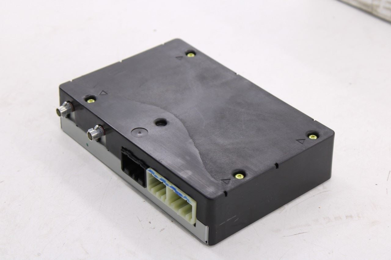 18-19 Chevrolet Equinox LT Telematics Interface Communication Control Module OEM2