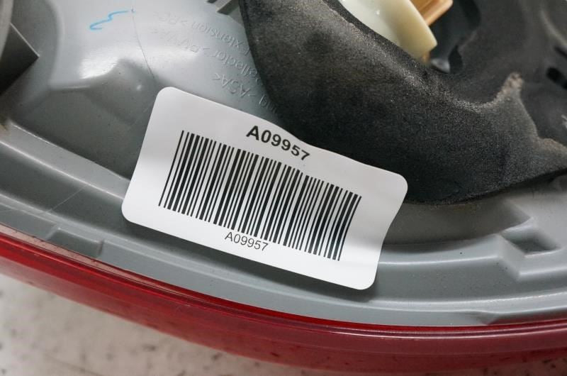 2009-2011 Toyota Camry Rear Right Passenger Side Tail Light Lamp 81550-06340 OEM - Alshned Auto Parts