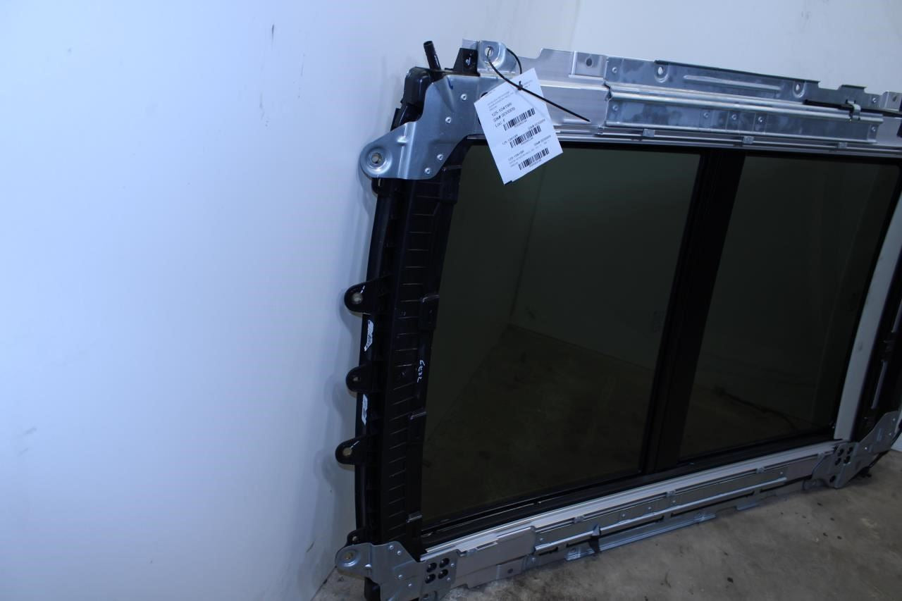 2018-2024 GMC Terrain Denali Roof Panoramic Sunroof Assembly 84637398 OEM - Alshned Auto Parts