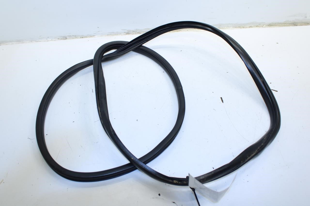 2018-2023 Kia Stinger GT1 Front Right Door Weatherstrip On Body 82120-J5000 OEM - Alshned Auto Parts