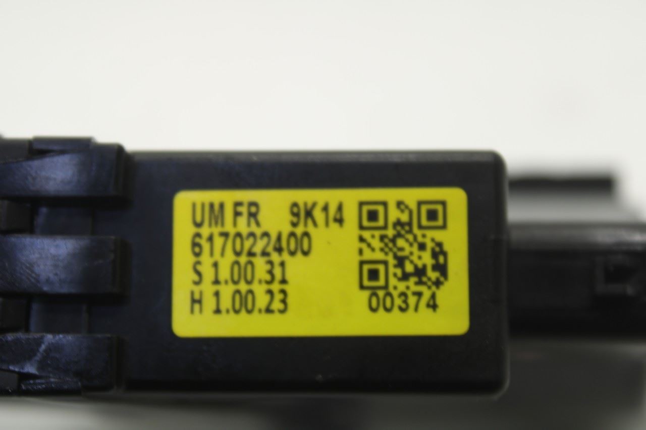 2019-2020 KIA Sorento LX Front Right Door Power Window Motor 82460-C5220 OEM - Alshned Auto Parts