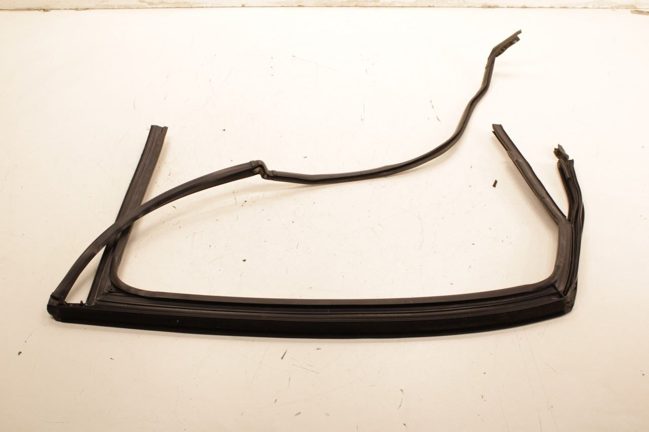 2012-19 Volkswagen Passat SE Rear Left Door Window Run Channel 561-839-431-Q-VNH - Alshned Auto Parts