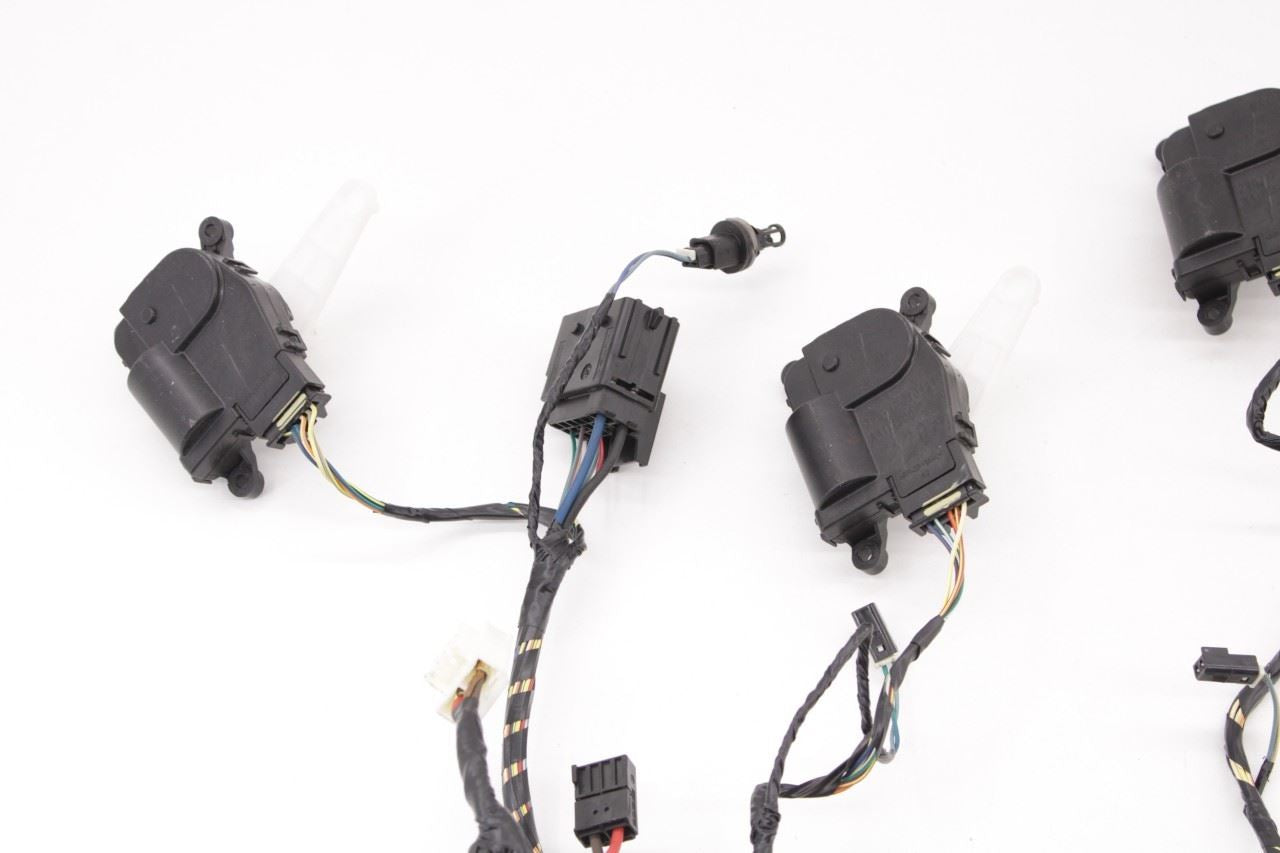 14-23 Jeep Cherokee Limited HVAC Heater Blend Door Actuator Set w/ Wire Harness7