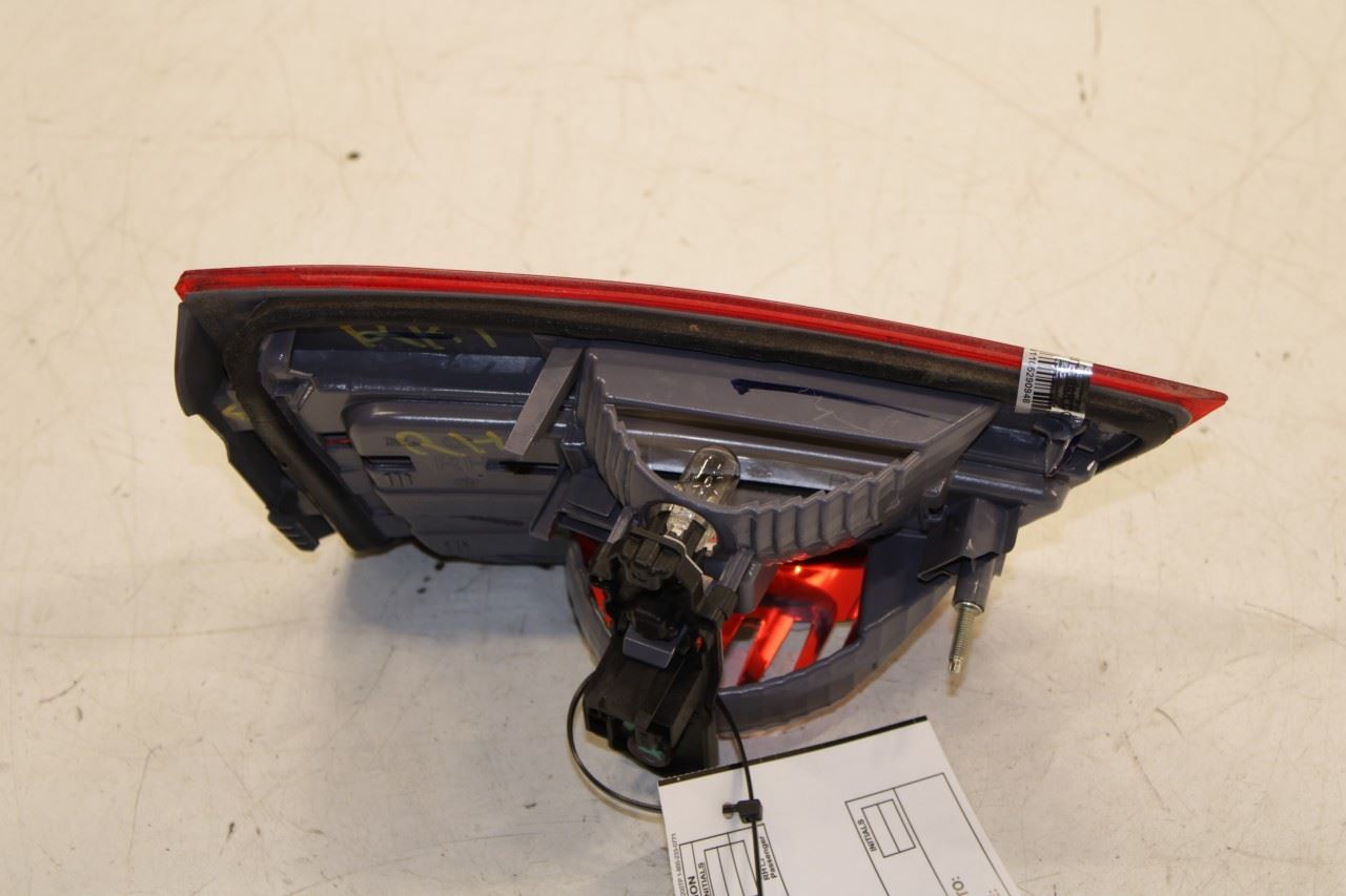 2011-17 BMW X3 xDrive28i Rear Right Side Tail Light Lamp 63217217310 OEM *ReaD* - Alshned Auto Parts