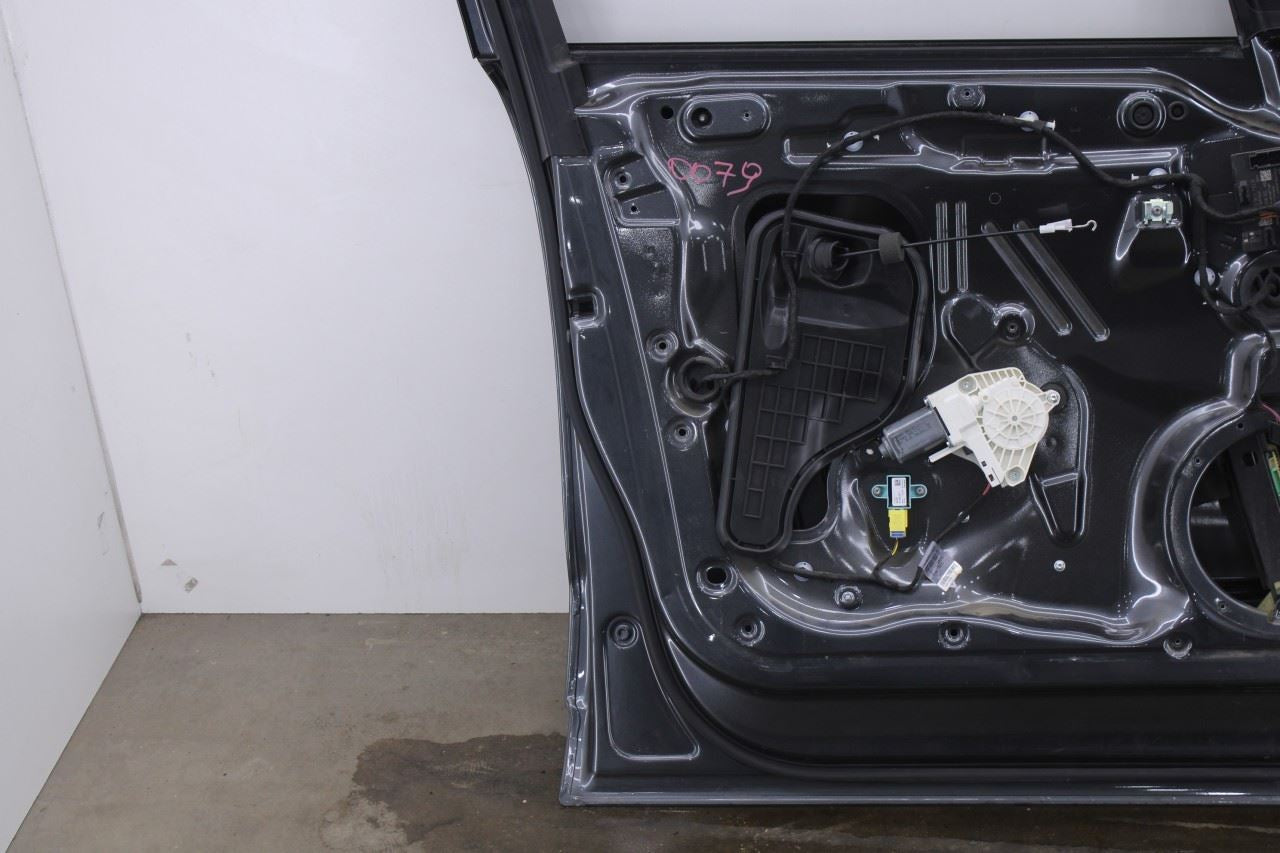 2009-2017 Audi Q5 Premium Front Left Driver Side Door Shell Panel 8R0831051E OEM18