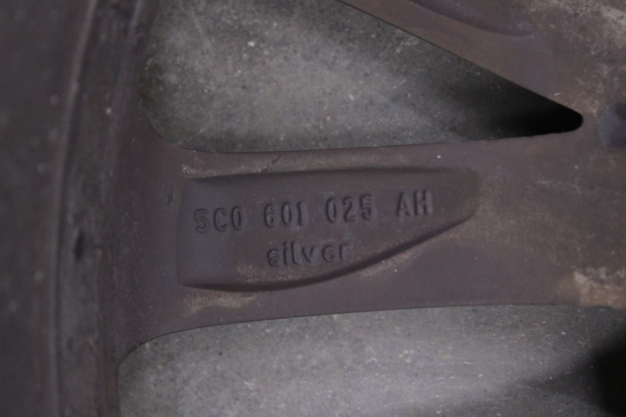 11-16 Volkswagen Jetta Sport Alloy Wheel R17x7.0J 15 Spoke 5C0601025AJ OEM *ReaD8