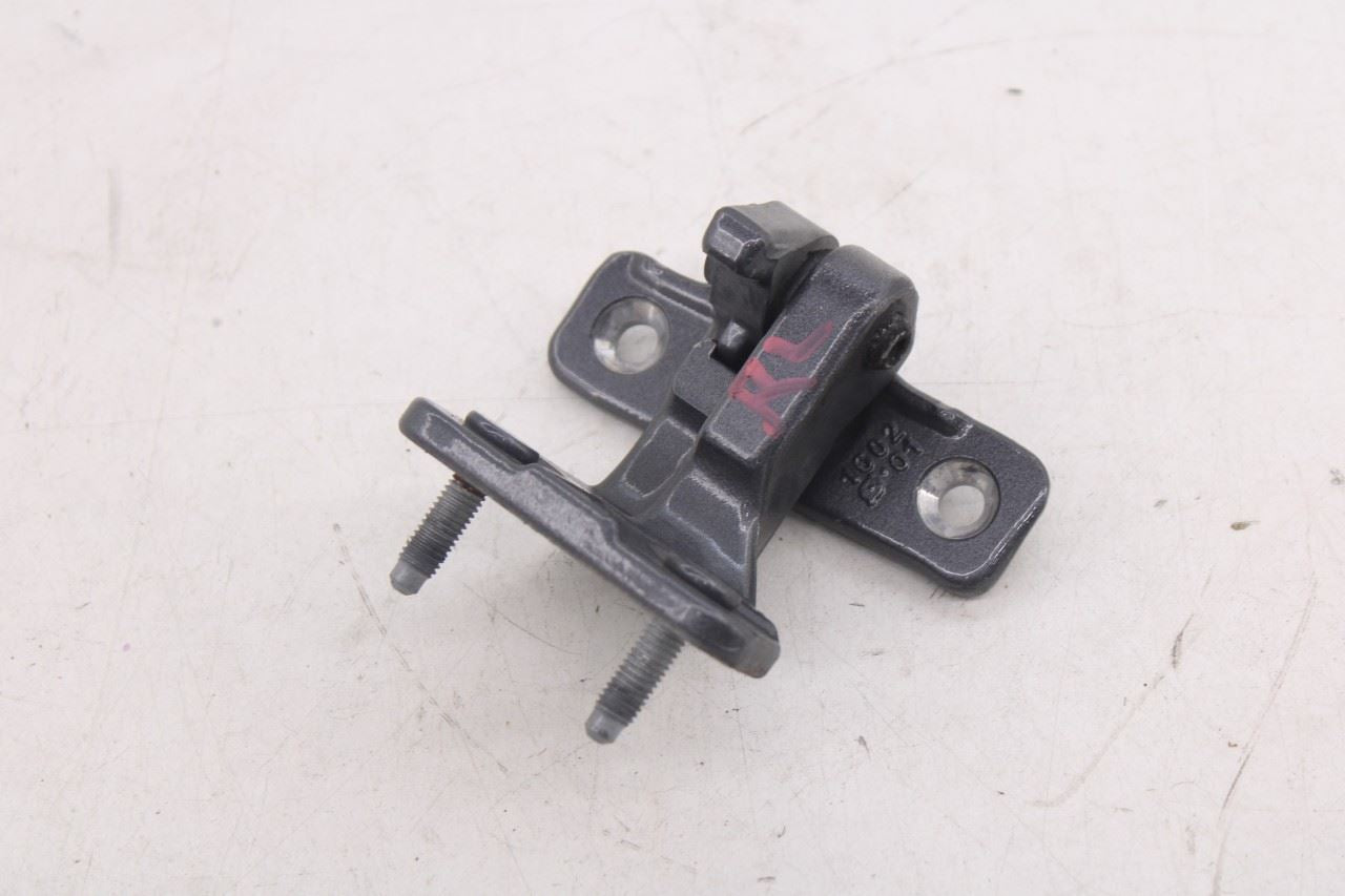 2015-21 Mercedes-Benz C300 4Matic Rear Left Side Door Hinge Upper and Lower Pair20