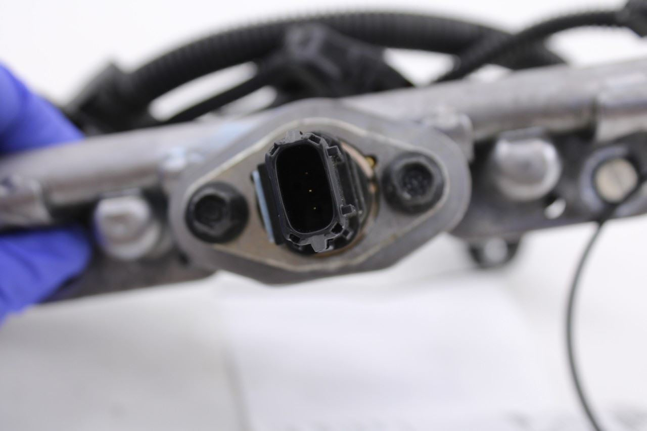 2020-2024 Toyota Corolla LE 2.0L Lower Fuel Rail with Injectors 23814-24011 OEM10