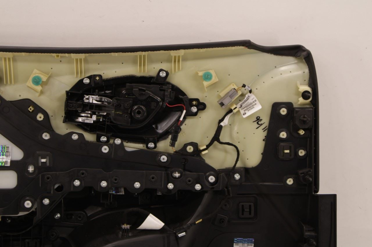 2019-20 Jeep Cherokee Latitude Front Right Passenger Door Trim Panel 6CH781X9AB - Alshned Auto Parts