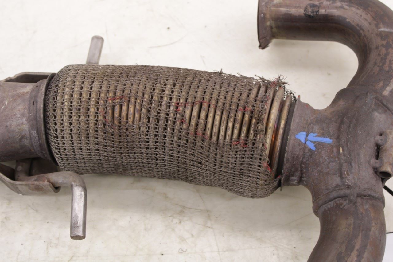 2017-2026 Chrysler Pacifica Limited 3.6L FWD Front Exhaust Crossover Pipe *ReaD* - Alshned Auto Parts
