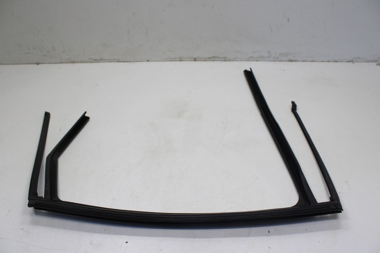 2019-20 Kia Sorento LX Rear Left Door Run Channel Outer Inner Belt Weatherstrip - Alshned Auto Parts