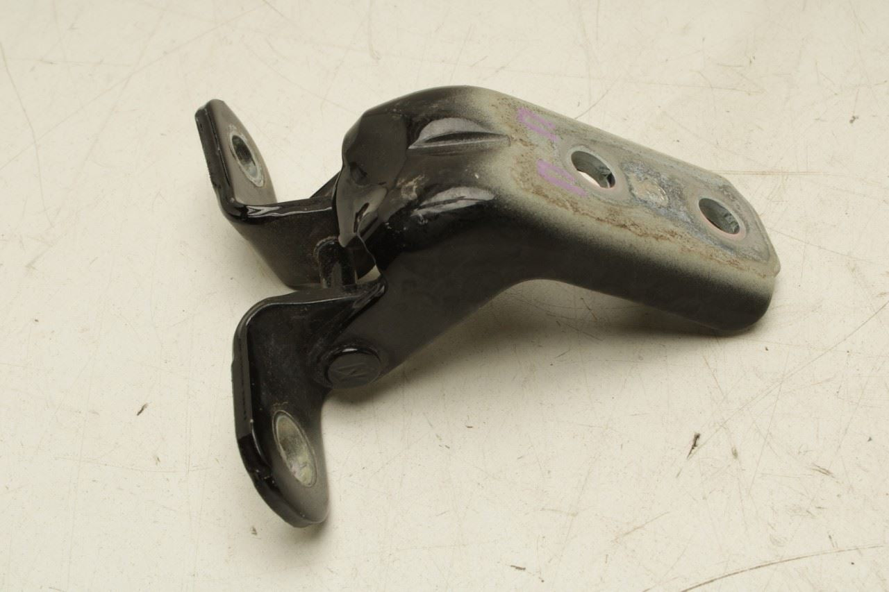 2023-25 Kia Sportage Hybrid EX Front Right Side Door Hinge Upper and Lower Pair - Alshned Auto Parts