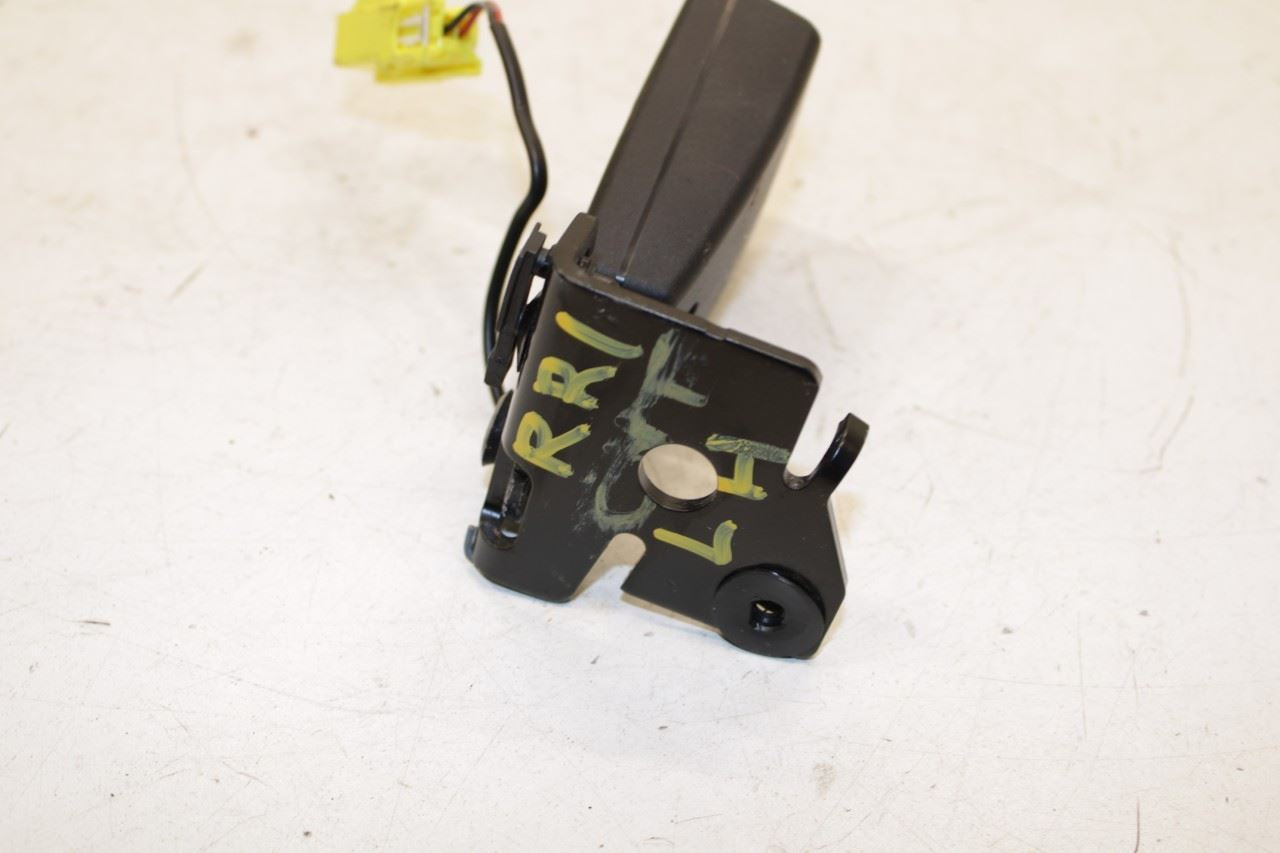 15-16 Volvo S60 T5 Premier Rear Right and Left Side 2nd Row Seat Belt Buckle Set - Alshned Auto Parts