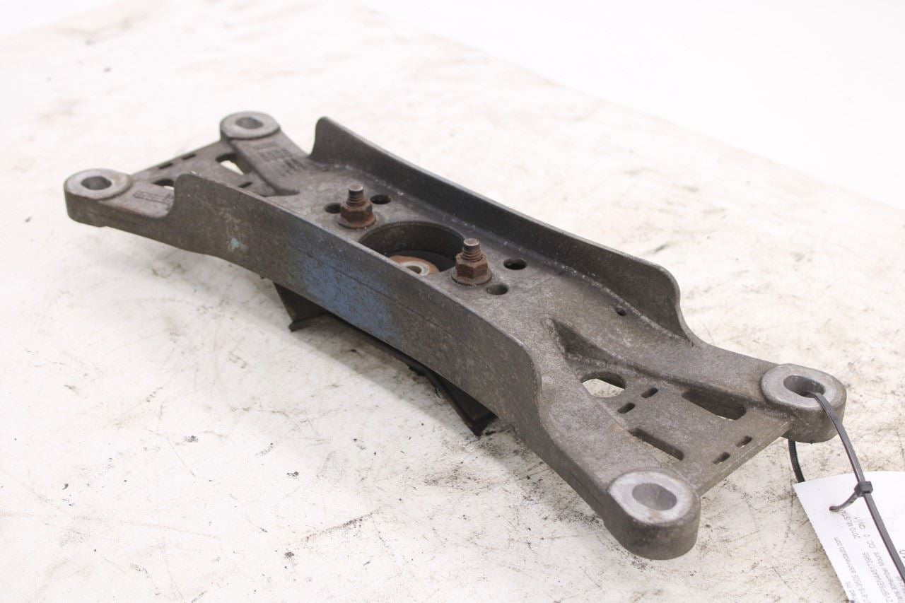 2008-2010 Ford Mustang Conv V6 4.0L RWD Transmission Mount Insulator Bracket2