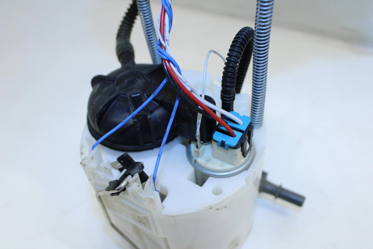 2020-2024 GMC Terrain Denali 1.5L Fuel Pump Assembly 84997195 OEM - Alshned Auto Parts