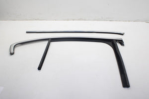 17-20 Alfa Romeo Giulia Ti RR RH Upper Door Window Weatherstrip w/ Belt Molding