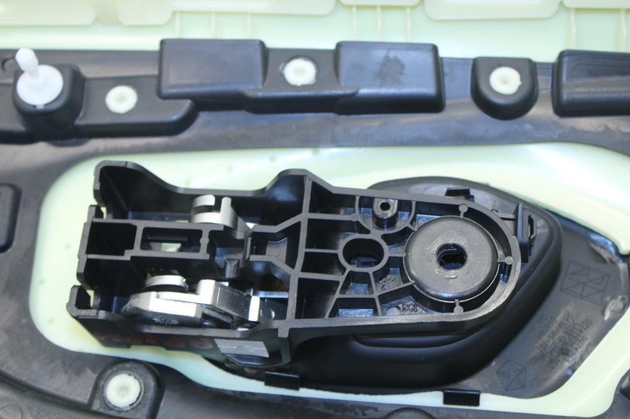 16-17 Jeep Cherokee 75th Anniversary Rear Right Door Trim Panel 5XG541VHAB *ReaD - Alshned Auto Parts