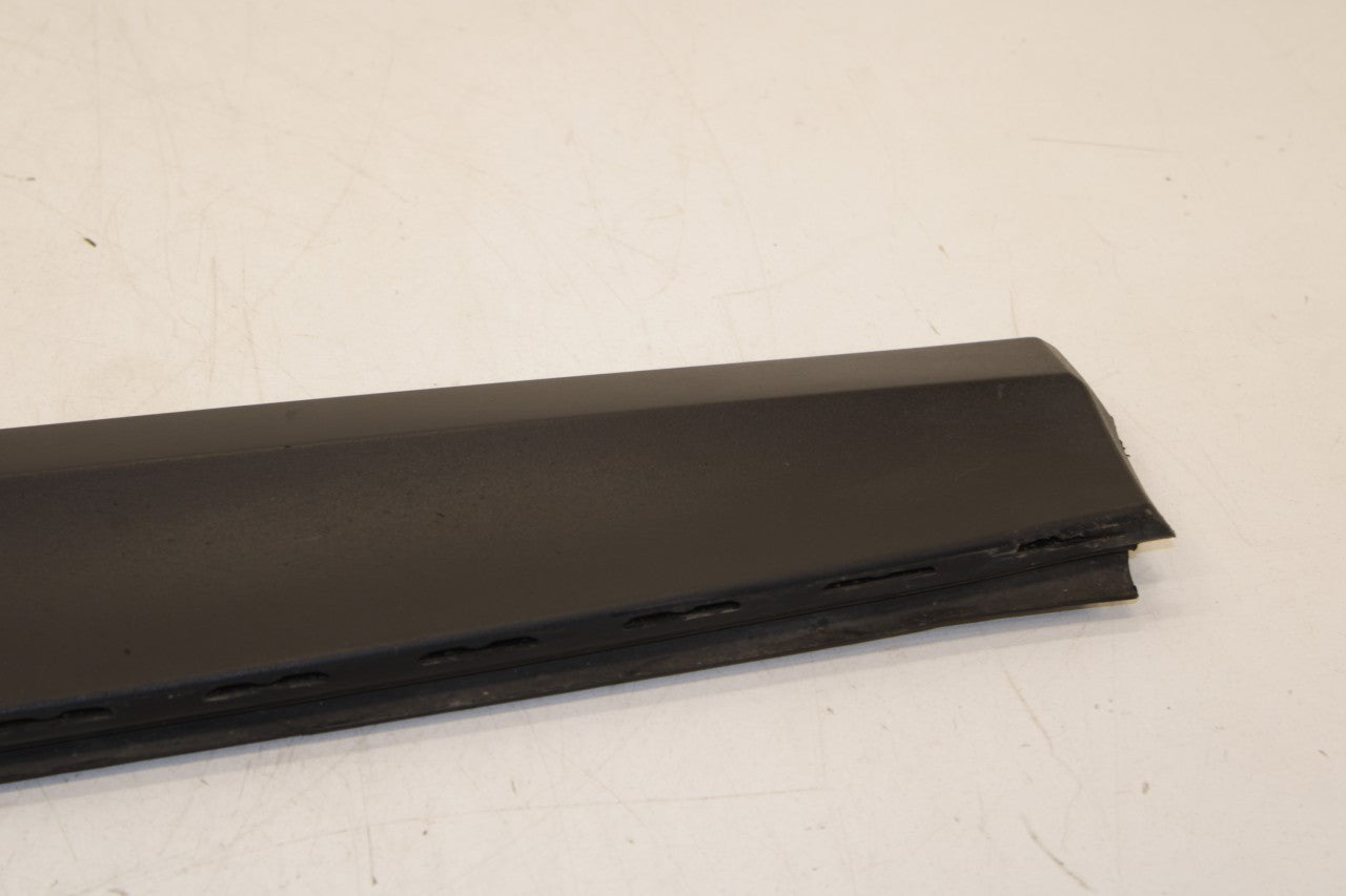 2011-17 BMW X3 xDrive28i Front Right Side Door Lower Molding 51137205780 *ReaD* - Alshned Auto Parts