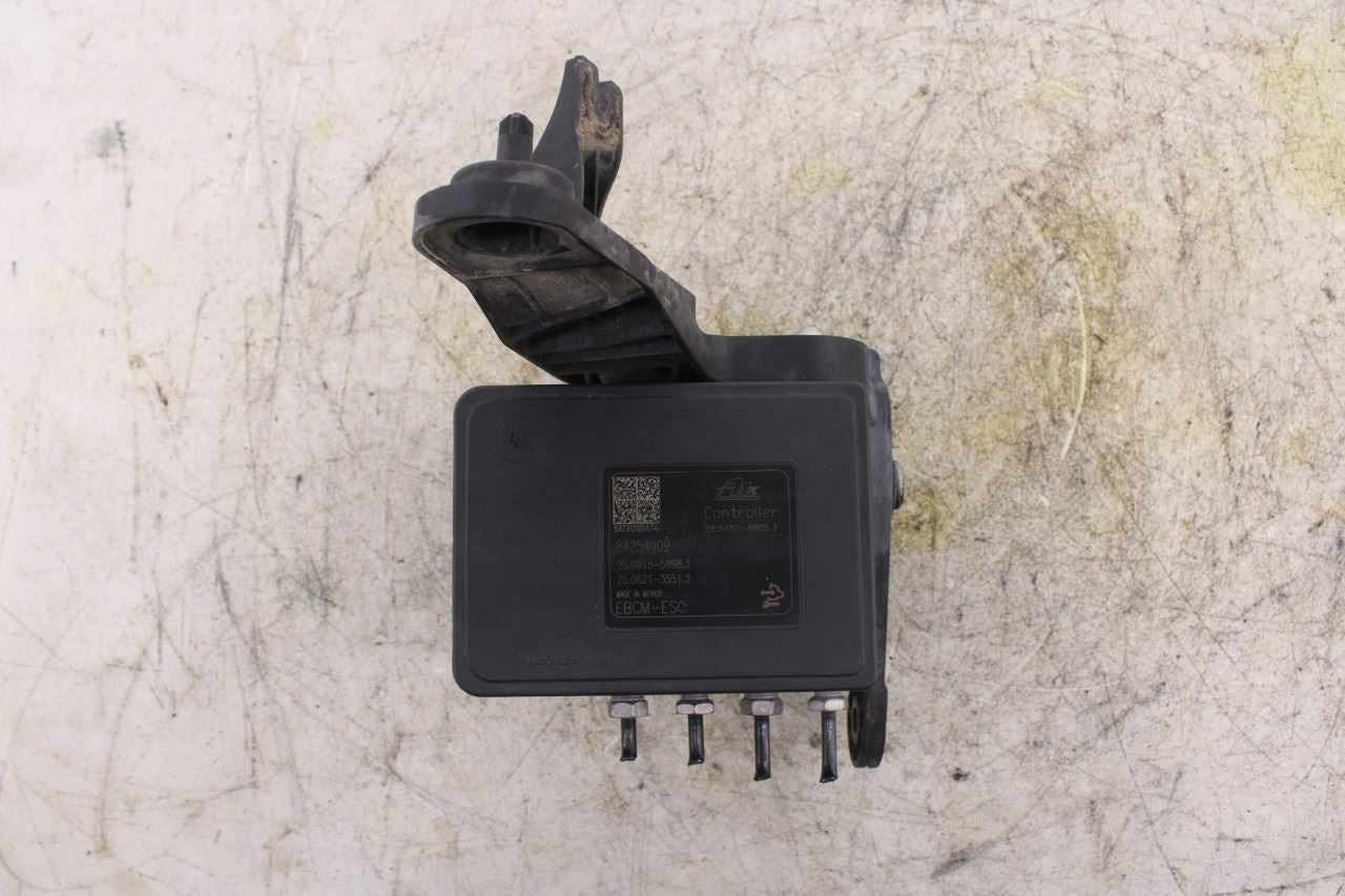 2018-2019 Chevrolet Equinox LT 1.5L ABS Anti Lock Brake Pump Control Module OEM1