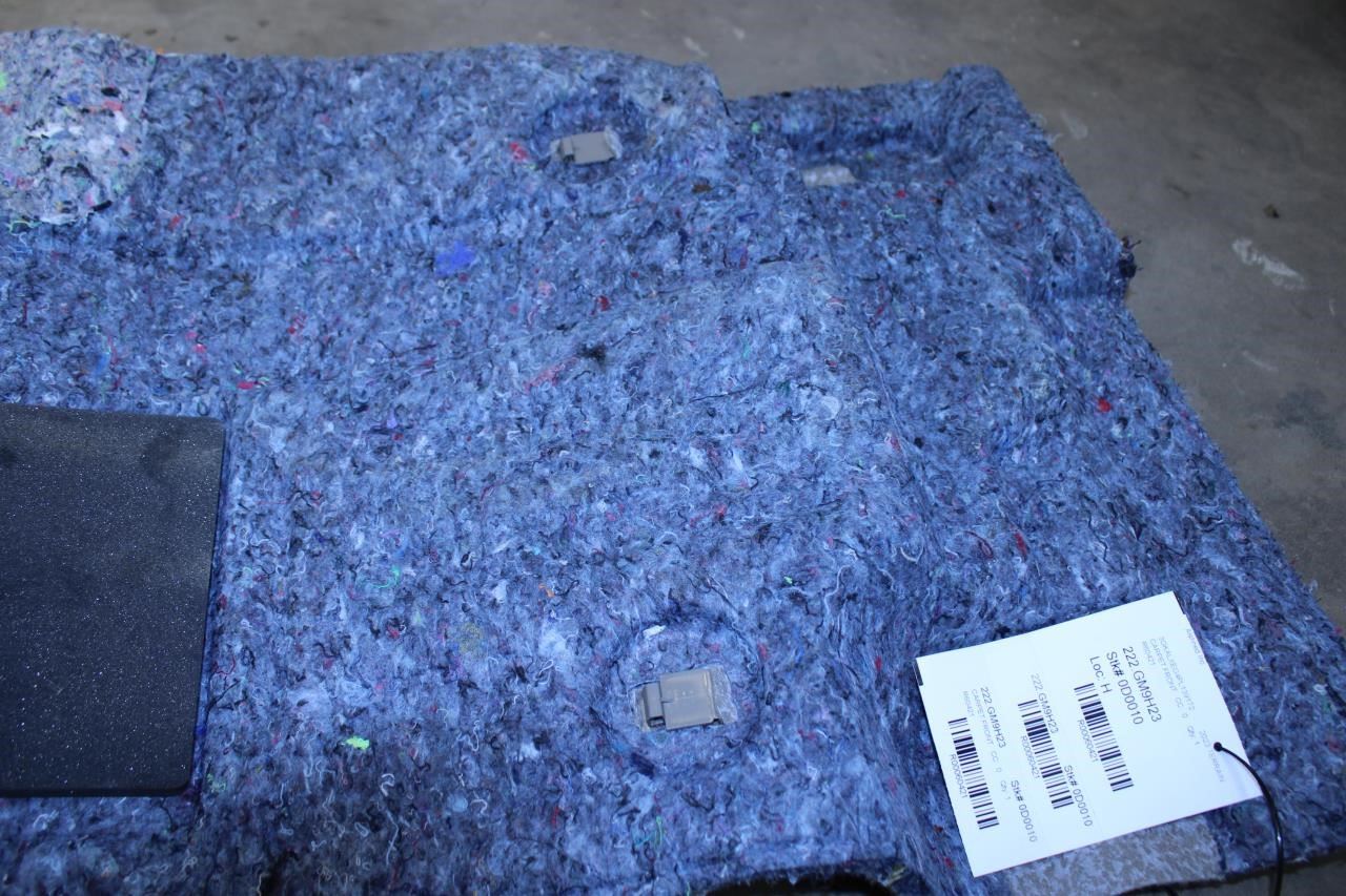 18-24 GMC Terrain Denali Front Left Floor Interior Carpet Cover Mat 84618500 OEM - Alshned Auto Parts