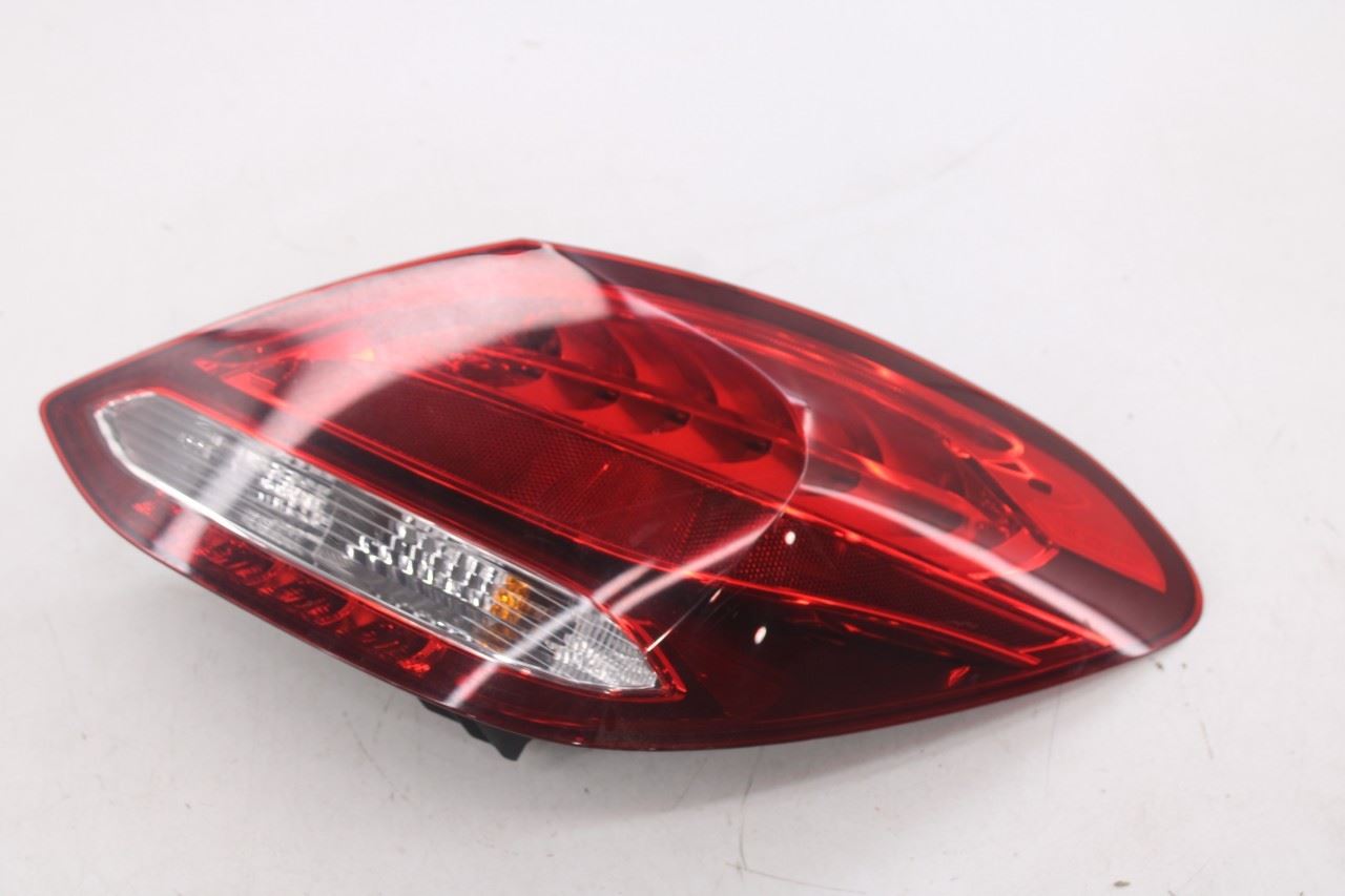 2015-2018 Mercedes-Benz C300 4Matic Rear Right Passenger Side Tail Light Lamp - Alshned Auto Parts